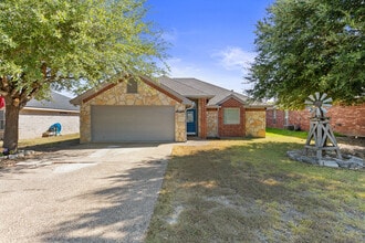 Building Photo - 2936 Palomino Trail