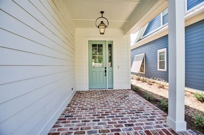 Foto del edificio - Stunning Midtown Tallahassee Home In Braem...