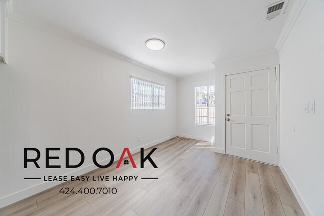 Foto del edificio - 8227 Alhambra Ave