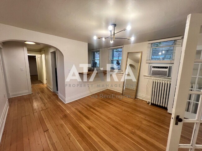 Foto del edificio - 465 E 6th Ave