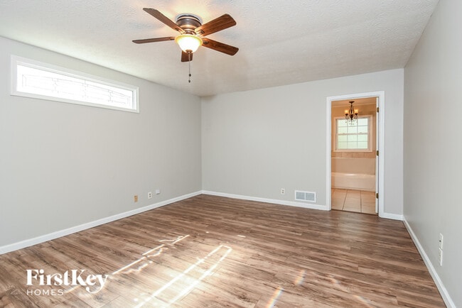 Building Photo - 840 Rutherford Dr