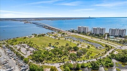 Foto del edificio - Historice Home on the Indian River
