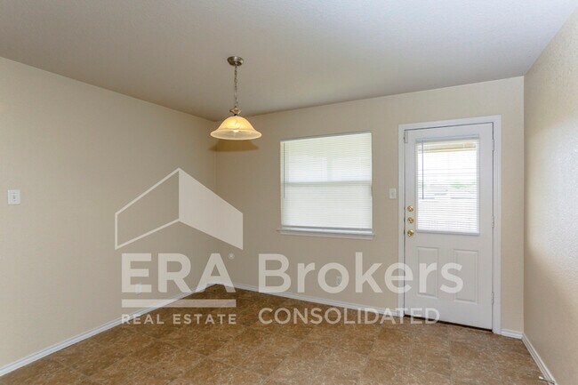Building Photo - 3509 Lorena Dr