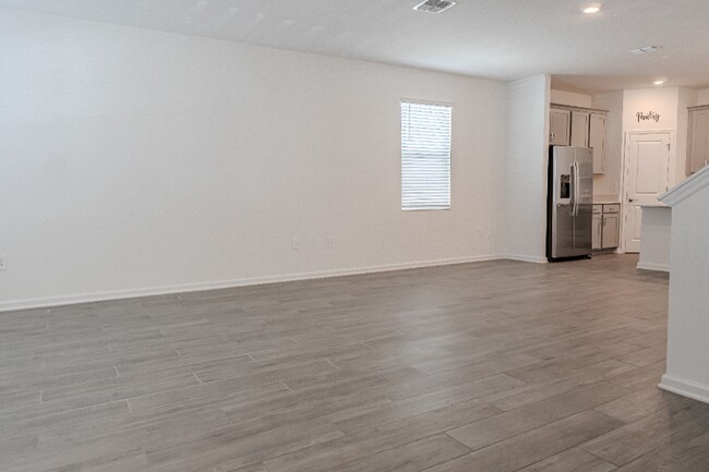 Building Photo - 2509 Relaxing Ln