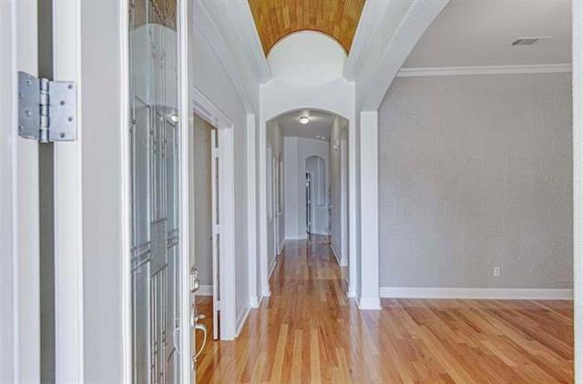 Building Photo - 1307 Genesis Dr