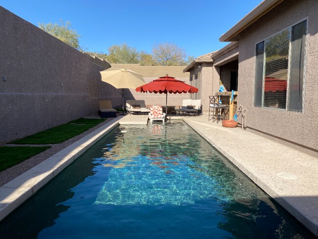 Building Photo - 38638 N Red Tail Ln