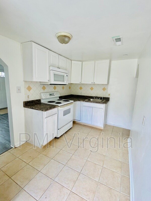 1482 Old Virginia Beach Rd Unit A, Virginia Beach, VA 23454 Condo for