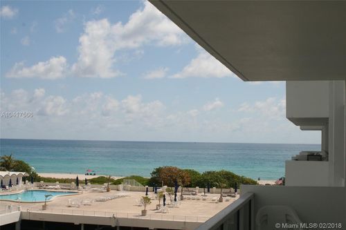 Building Photo - 5313 Collins Ave