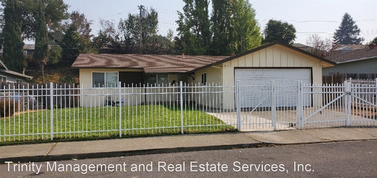 Primary Photo - 4 br, 2 bath House - 436 Pomona Avenue