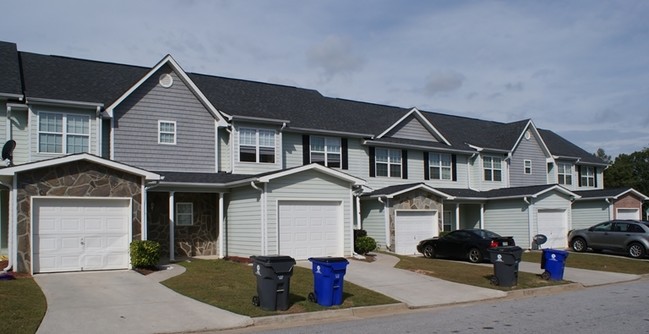 Foto del edificio - Bedrock Townhomes