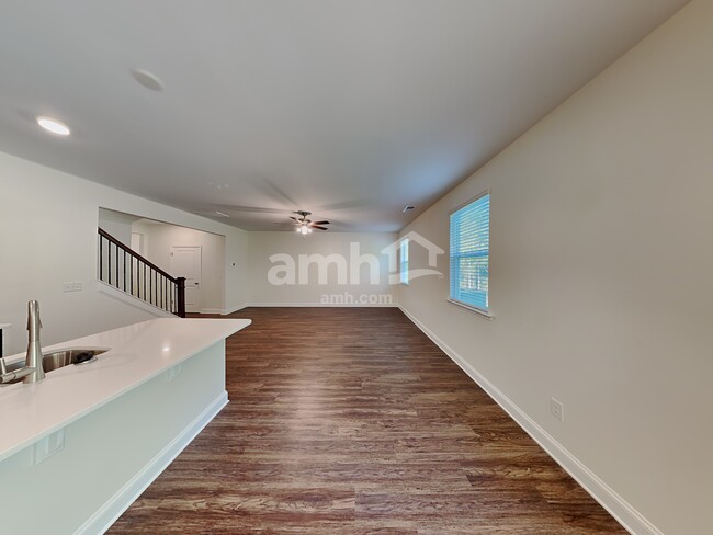 Building Photo - 6192 W Calle Lingo