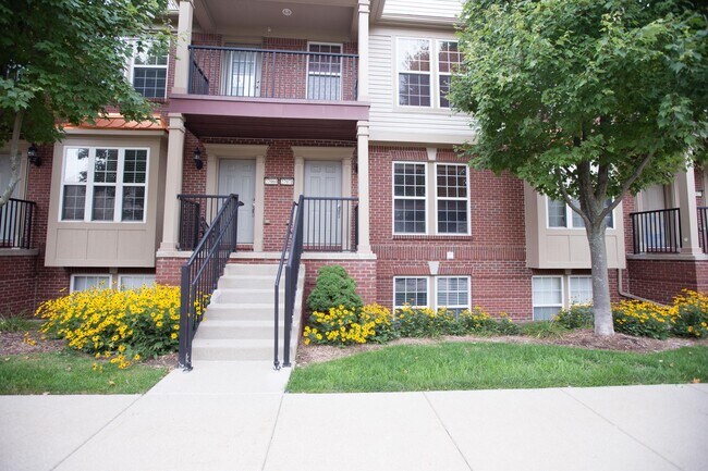 Foto del edificio - 27971 Hopkins Dr