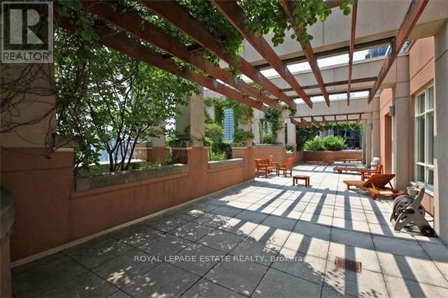 Photo du bâtiment - 100 Hayden St