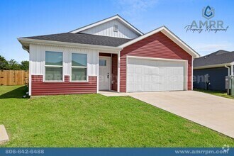 Building Photo - 1624 Bluegrass St