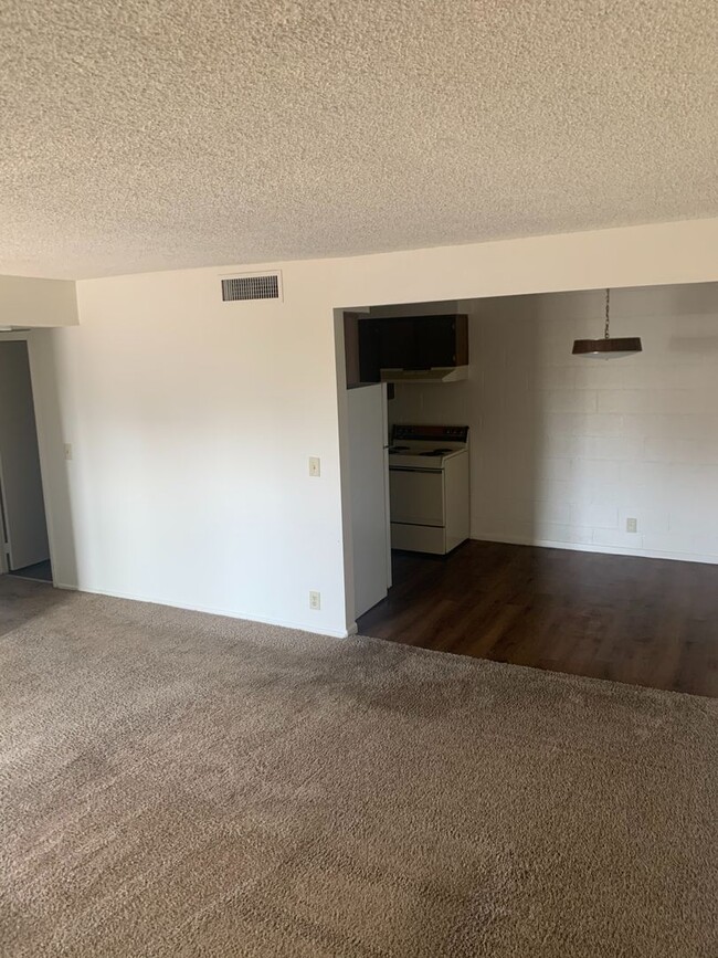 Foto del edificio - 2 Bedroom 1 Bath In Central Las Vegas