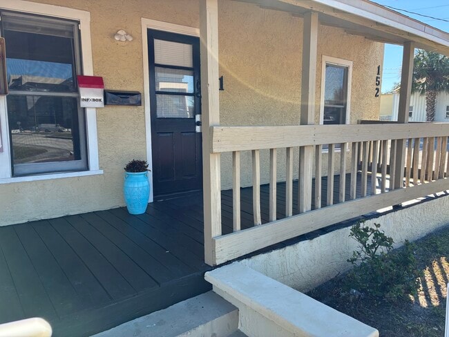 Building Photo - 152 3rd St NW