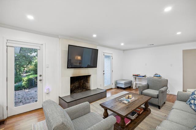Foto del edificio - 6118 Saratoga Cir