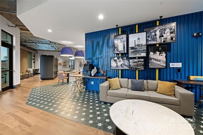 Building Photo - 110 Razades Wy