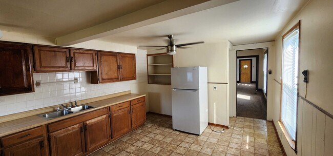 Building Photo - 1237-1239 Wisconsin