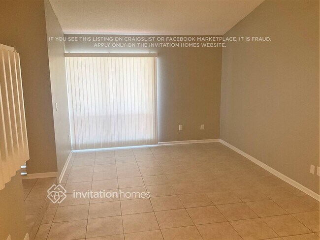 Foto del edificio - 553 Oak Creek Dr