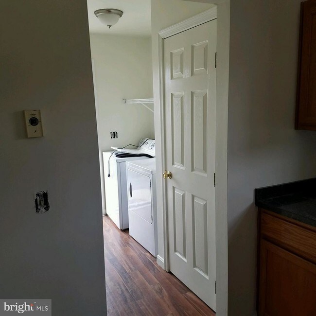 Foto del edificio - 24184 Mallow Dr