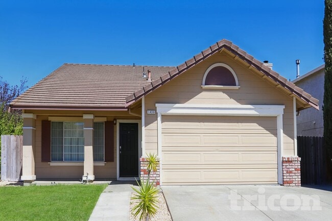 Building Photo - 1436 Northwood Dr