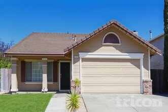 Building Photo - 1436 Northwood Dr