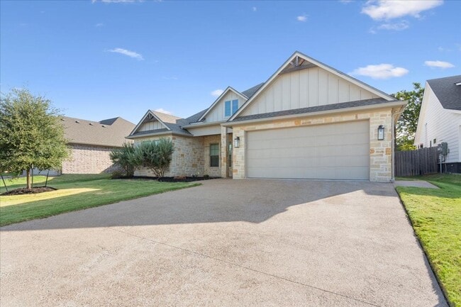 Building Photo - 10357 Fallen Leaf Dr