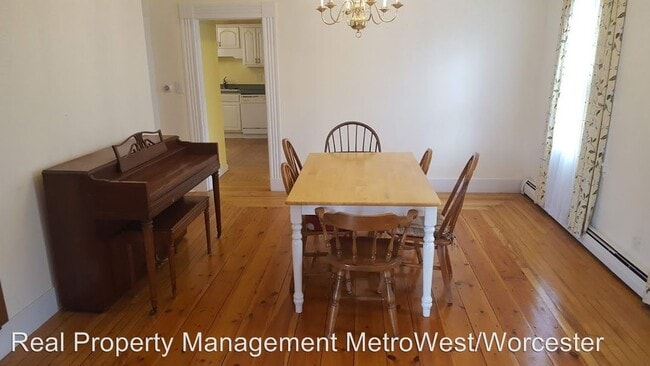 Building Photo - 4 br, 2 bath House - 270 Main Street