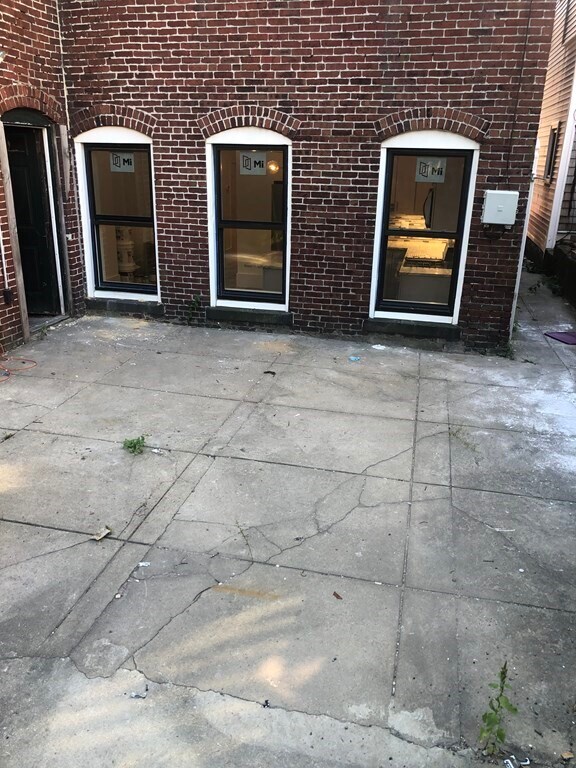 Foto del edificio - 786 E 6th St