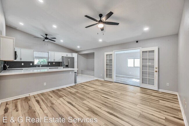 Building Photo - 4 br, 2 bath House - 6502 E Grandview Dr