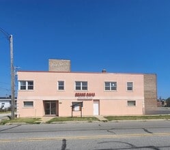 Building Photo - 26 E 15th Ave