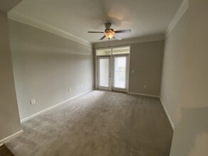 Interior Photo - The Crest at Laurel Canyon