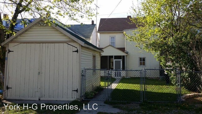 Building Photo - 109 Pleasant St