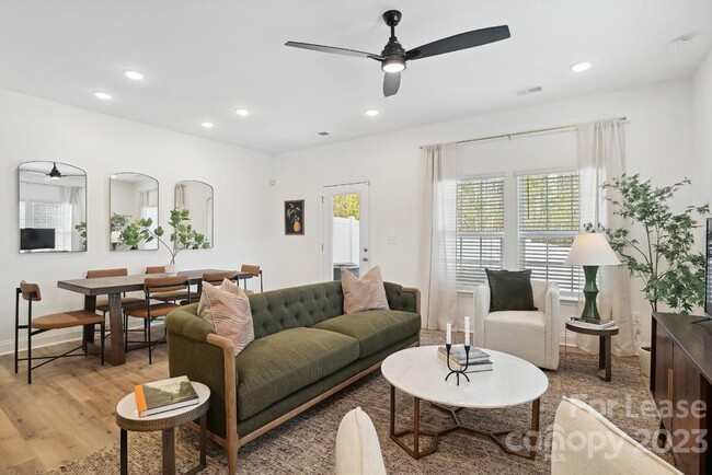 Foto del edificio - 5020 Limelight Ln
