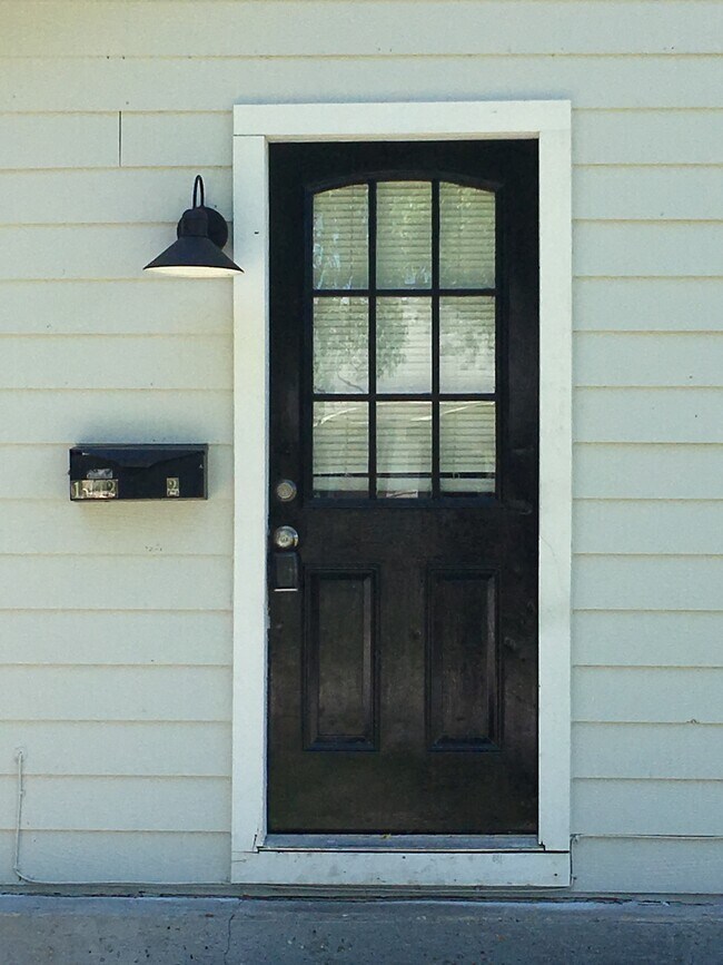 Foto del edificio - 1042 W Lynwood Ave