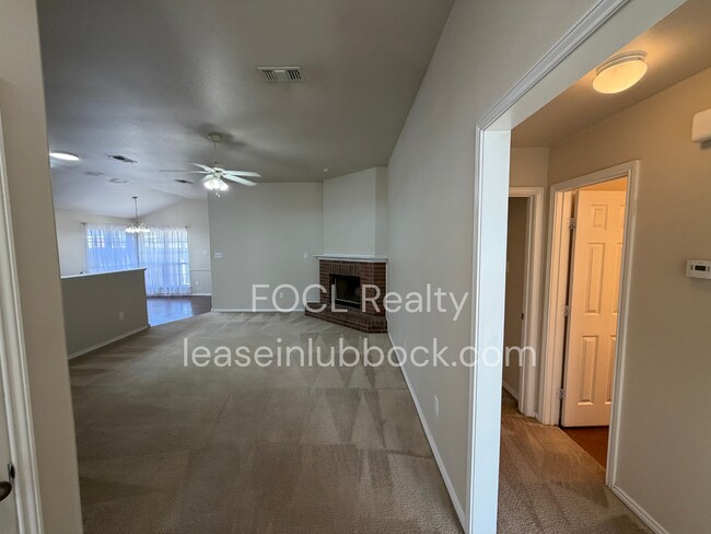 Foto del edificio - Bright and Welcoming 3/2/2