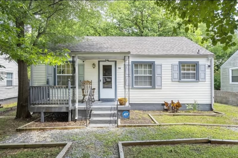 Photo - 755 Oakdell Ave
