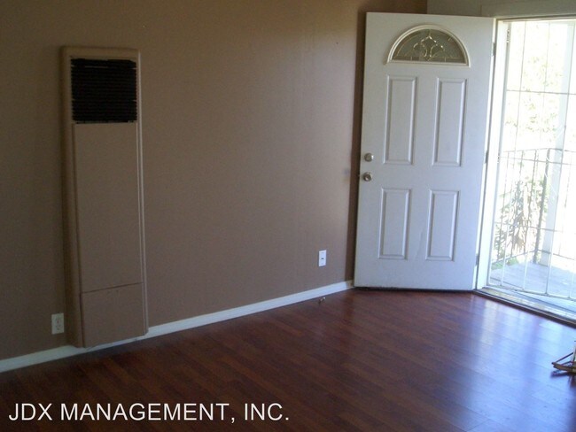 Foto del edificio - 8770 Lamar St