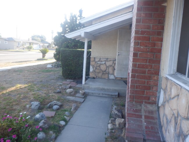 Foto del edificio - 8853 Stardust Ln