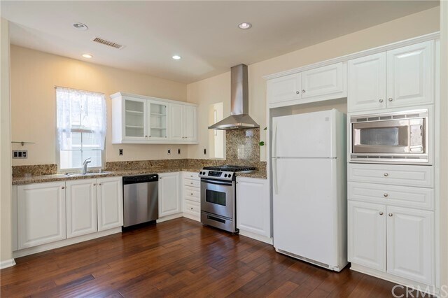 Building Photo - 56 Scarlet Bloom