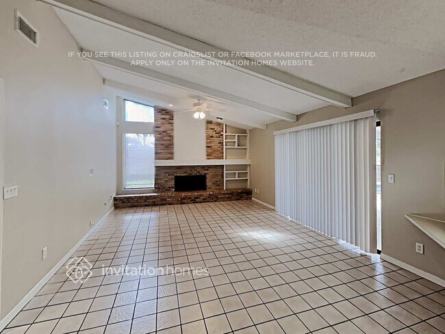 Building Photo - 1207 Sandalwood Dr