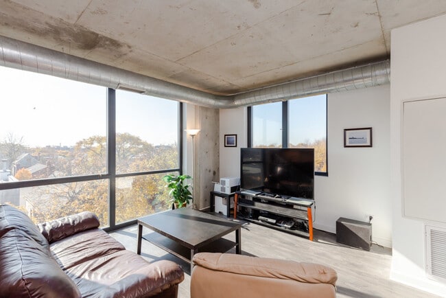 Foto del edificio - 1714 W Roscoe St