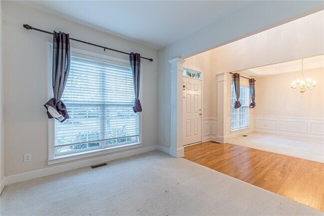 Building Photo - 1525 Broadhempston Ct