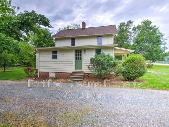 Building Photo - 7507 Greenlawn Dr