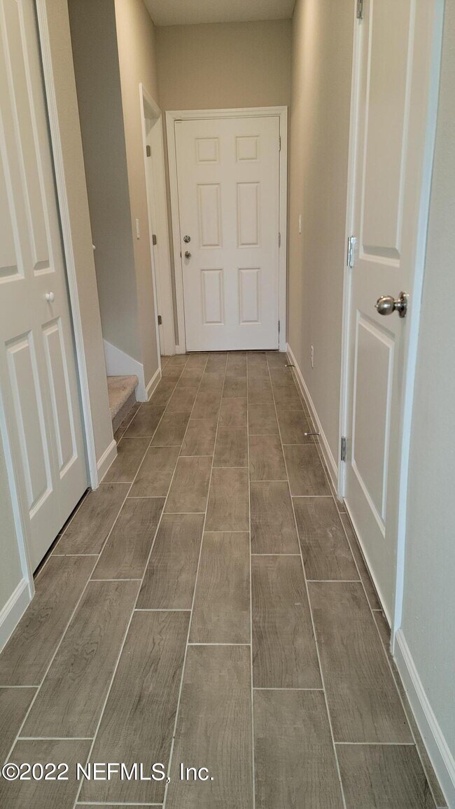 Foto del edificio - 12859 Josslyn Ln