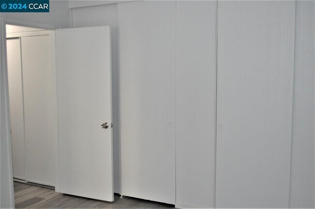 Building Photo - 1236 Walker Ave