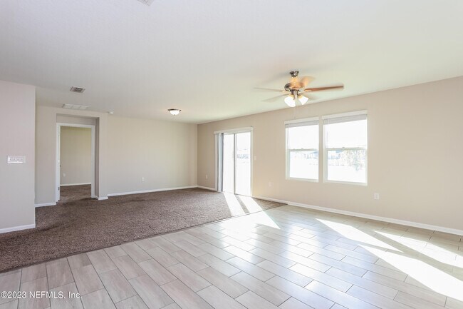 Building Photo - 6853 Sandle Dr
