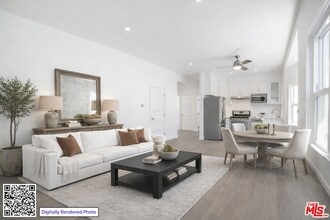 Building Photo - 31 Breeze Ave