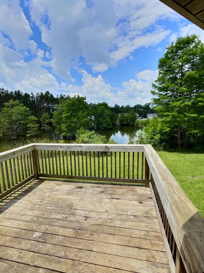 Building Photo - 3 bedroom 2 bath home located in Gulfport